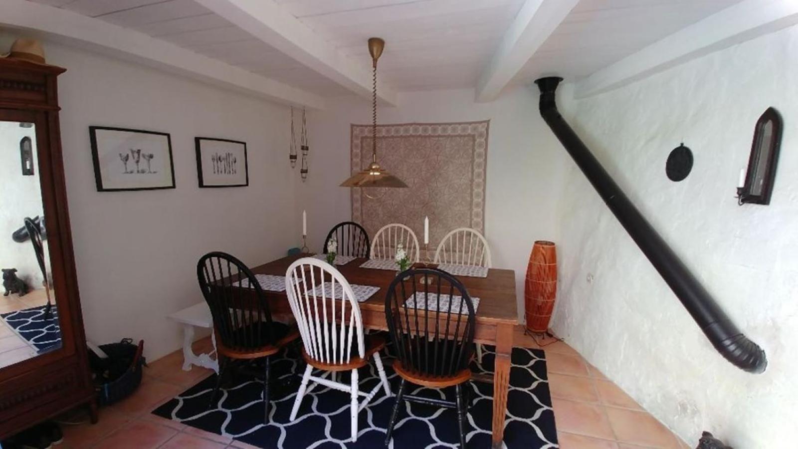 Pouzolles Maison De Vacances Atypique מראה חיצוני תמונה
